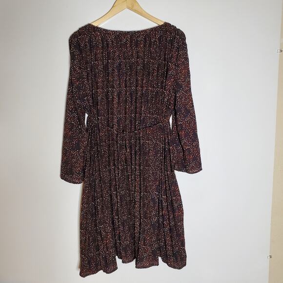 Suzanne Betro abstract pleated dress with tie backs Size medium  New with tags - Picture 6 of 9